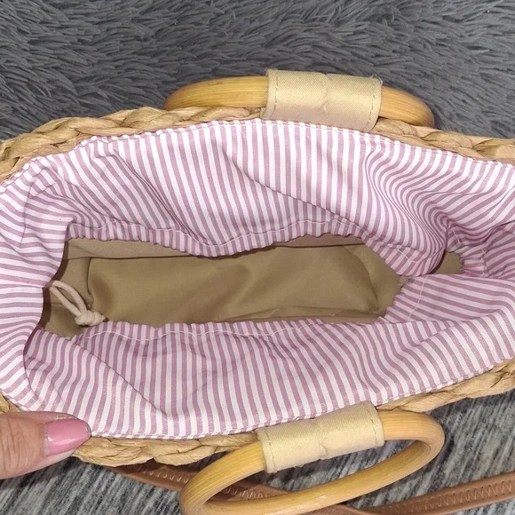 NWOT Collection 18 Straw Bag Collection 18 - Picture 3 of 14